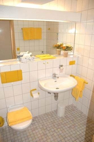 Hotel Pfaelzer Hof, Zum Schokoladengiesser Rodalben ภายนอก รูปภาพ